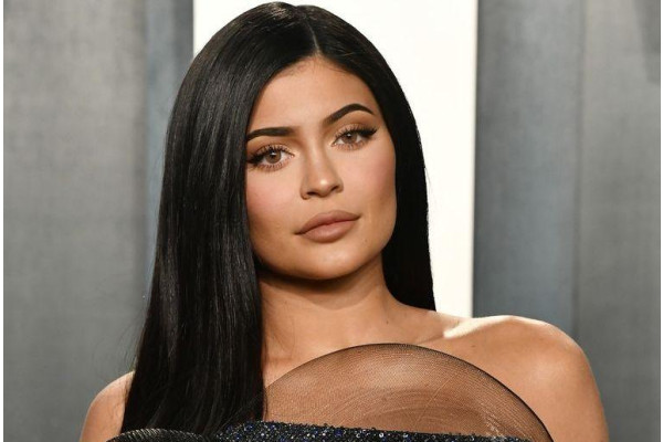 Kylie Jenner Plastic Surgery