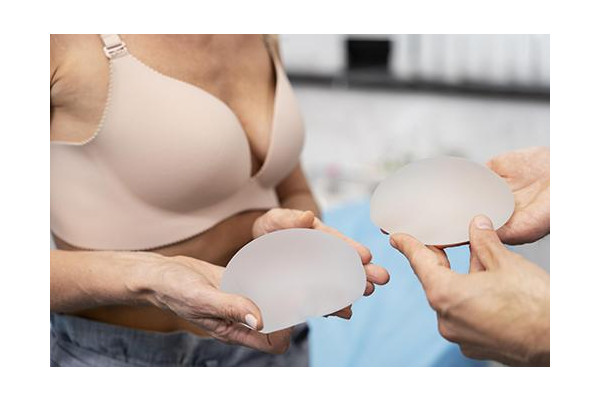 What are the Surgical Options for Correcting Asymmetrical Breasts?